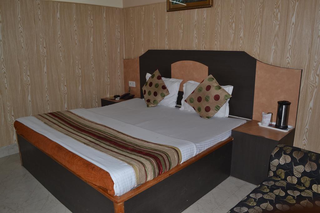 Hotel Atithi International Katra  Zimmer foto